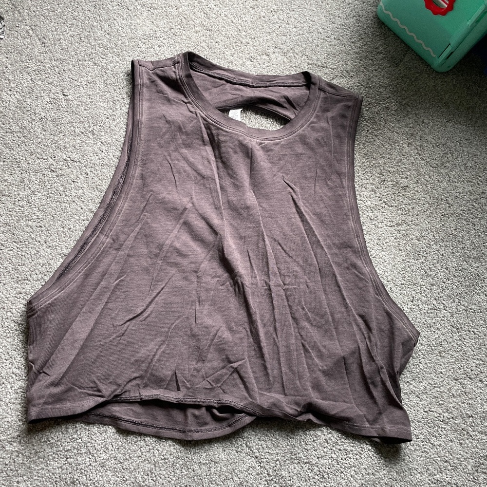 cropped lululemon tank top